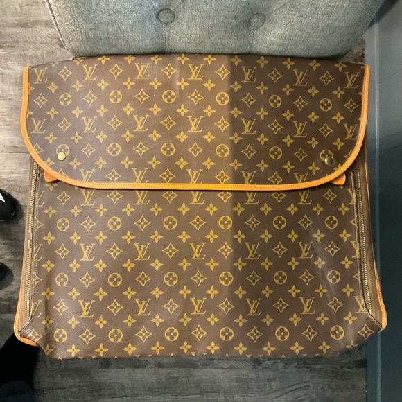Louis Vuitton Other - Louis Vuitton Vintage Portfolio